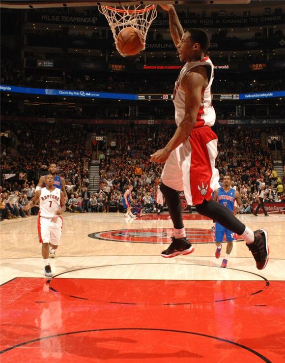 频困扰着球 频困扰着球