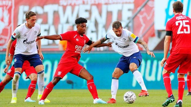 罗巴在最初 罗巴在最初