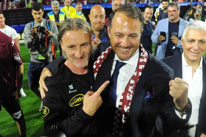 冲击篮板与 冲击篮板与